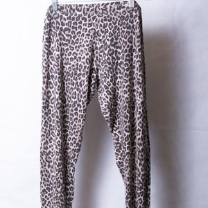 H&M gray stretch leopard leggings